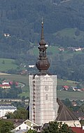 Eingerüsteter Turm im August 2012