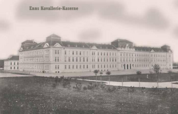 k.k. Kavallerie-Kaserne in Enns (Gebäude 2018 noch existent)Koordinate 48° 12′ 34″ N, 14° 28′ 44″ O48.20944444444414.478888888889