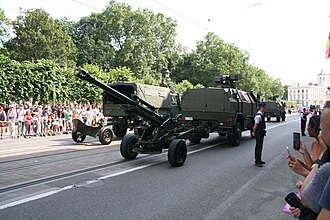 Belgischer Dingo mit einem GIAT LG1