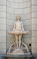 Allegorische Figur Strom am Bahnhof Bozen