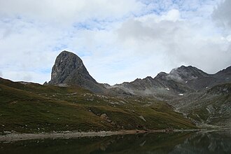 Südwestansicht der Gösleswand von der Neuen Reichenberger Hütte, im Vordergrund der Bödensee