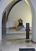 Gedenkkapelle mit Pietà und Stele