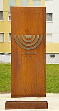 Linke Stele