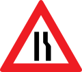 8c: Fahrbahnverengung (rechtsseitig)