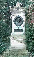 Grabmal auf dem Friedhof Engesohde