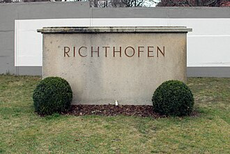 Der wiedererrichtete Grabstein von 1937 auf dem Invalidenfriedhof (2017)