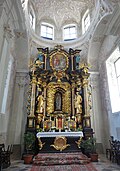 Blick in die Seitenkapelle mit barockem Marienaltar