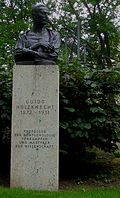 Guido-Holzknecht-Denkmal