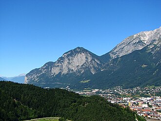 Der Hechenberg von der Bergisel-Schanze in Innsbruck