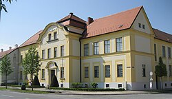 Doppelbürgerschule und Gemeindehaus in Hohenau an der March