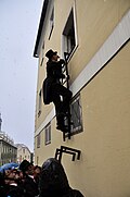 Kaminer beim Klettern