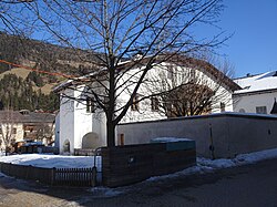 Kanonikerhaus mit Vorgarten, Attostraße 3