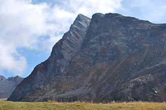Die aus Gneis aufgebaute Jaufenspitze (2481&nbsp;m)
