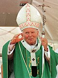 Johannes Paul&nbsp;II. mit der modernen Form des Palliums