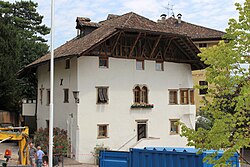 Major-von-Morandell-Platz 8-9