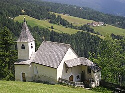 Kapelle und Kornkasten beim Villpederer