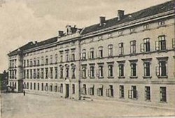 Infanterie-Kaserne in Neuhaus (Gebäude 2015 noch existent)Koordinate: 49° 8′ 20″ N, 15° 0′ 33″ O49.13888888888915.009166666667