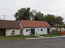 Kellergasse/Lehm (bei der Kirche) in Niederrußbach (Rußbach)
