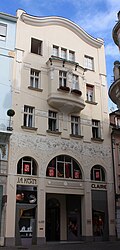 Wohn- und Geschäftshaus