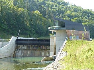 Wasserkraftwerk Neubruck (von Norden gesehen)