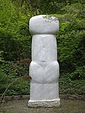 Stehende Figur