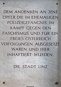 Gedenktafel für die im Polizeigefängnis der ehemaligen Polizeidirektion Inhaftierten