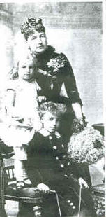 Louise mit ihren Kindern Dorothea und Leopold