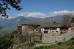 Hof in Muntetschinig