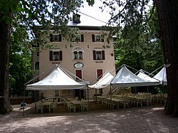 Villa Matschatsch mit Park