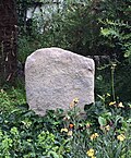 Nachbildung Menhir III (männlich), 1942 mit Menhir IV gefunden; Höhe 1,08 m.