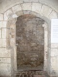 Ehemaliges Eingeangstor zur romanischen Krypta