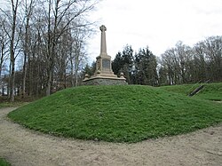Das dänische Denkmal am Sankelmarker See gegenüber dem Österreicher-Denkmal