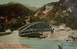 Drina-Brücke, dahinter die Ver­zweigung in Most na Drini nach Vardište und Uvac