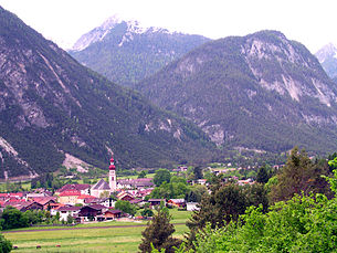 Zentrum Nassereith Dorf (von Osten gesehen)