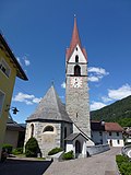 Pfarrkirche St. Nikolaus mit Friedhofskapelle und Friedhof