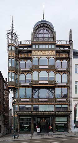Die Außenfassade des Museums mit Jugendstil-Schmuck
