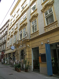 Palais Cavriani