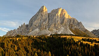 Sonnenuntergang am Berg im Herbst 2019