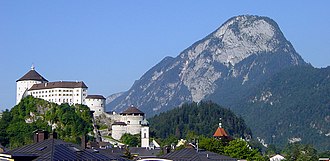 Wahrzeichen der Stadt: Festung Kufstein mit Hausberg Pendling