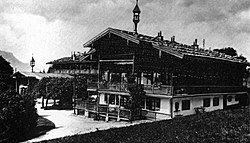 li.: Pension Moritz um 1900; re.: Werbebroschüre für das „Gebirgskurhaus Pension Moritz“ (vor 1928)