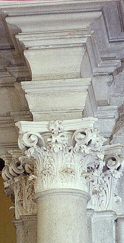 Gebälk des Hochaltares