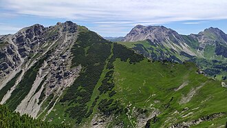 Ponten-Ostflanke von der Rohnenspitze