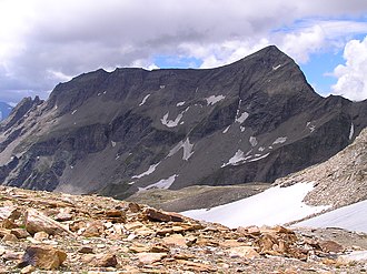 Die Racherin (rechts) von Nordosten aus gesehen