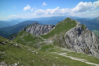 Kreuzkogel und Riffel (rechts) von Südosten