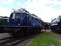 Kobalt­blaue DB-Aus­füh­rung der E 18