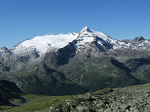 Schneebiger Nock und links davon der Westliche Rieserferner (2011)