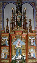 Der Mutter-Gottes-Altar, einer der beiden Seitenaltäre in der Pfarrkirche