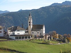 Pfarrkirche St. Katharina mit Friedhof