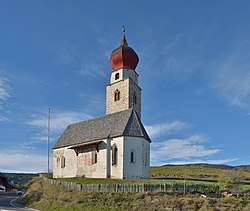 St. Nikolaus in Mittelberg mit Umfriedung