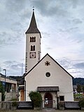 St. Leonhard mit Lourdes-Kapelle und Friedhof in Oberinn